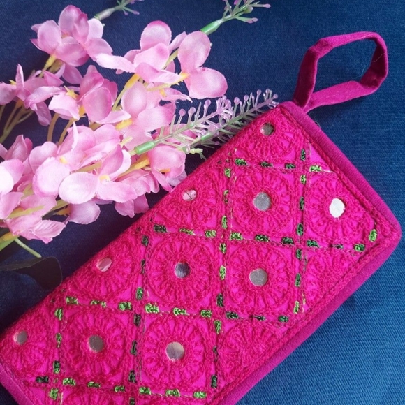 Bags - Picture 11 of 12